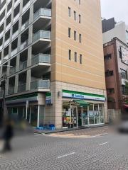 ファミリーマート　麻布十番商店街通り店