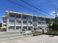 牧石小学校