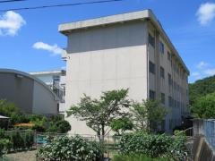 牧石小学校