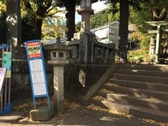 「伊豆山神社前」バス停留所