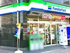 ファミリーマート　大国町店