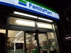 ファミリーマート　大国町店