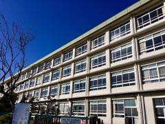 平塚市立大住中学校