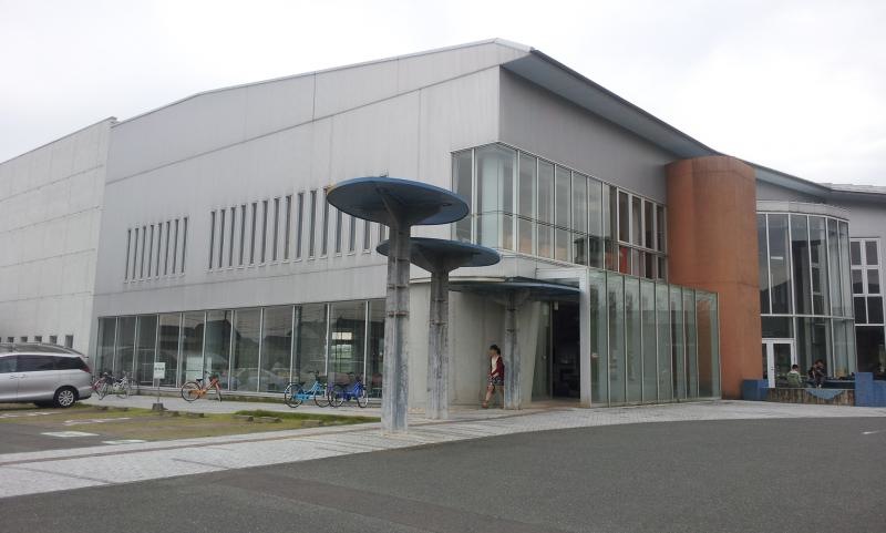 佐賀市立図書館大和館