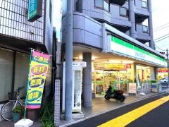 ファミリーマート　西竹の塚一丁目店