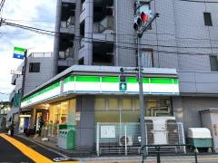 ファミリーマート　西竹の塚一丁目店