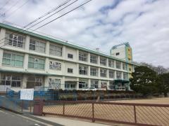口吉川小学校