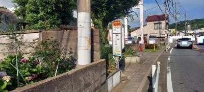 「深沢小学校前」バス停留所
