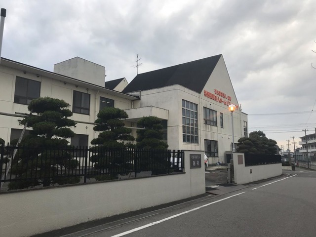 オレンジ 施設外観