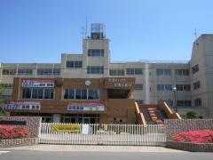 越谷市立東中学校
