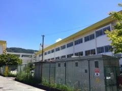 川西北小学校