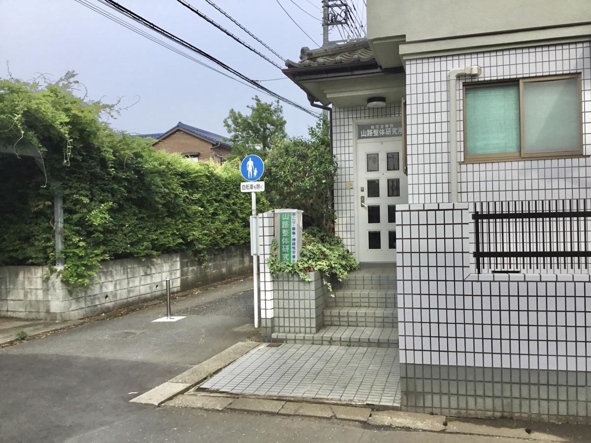 店内入口ドア
