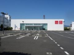 ユニクロ　平塚田村店