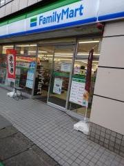 ファミリーマート　町田中町店