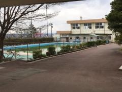 東芳小学校
