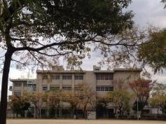 鳥飼東小学校