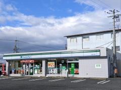 ファミリーマート　彦根小泉店
