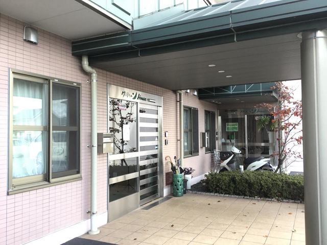 グリーンハウス 施設外観