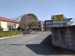 鉢形小学校
