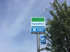 ファミリーマート　名東牧の原店