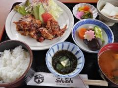 ぶんぶん