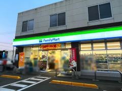 ファミリーマート蓑原店
