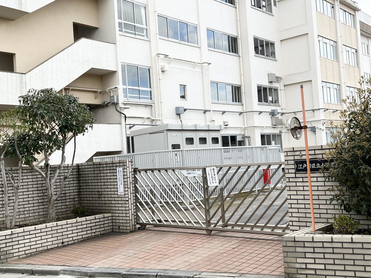 小岩第五中学校の外観