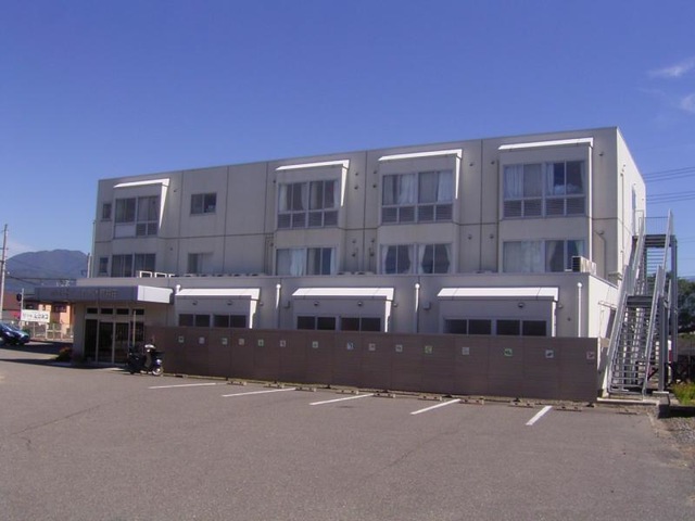 有料老人ホーム　「ふれあい」荒井荘 建物全景