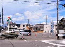 セブンイレブン　西尾鶴城町店