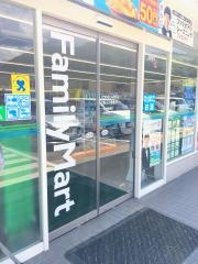 ファミリーマート　塩山小屋敷店