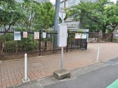 「烏山北小学校」バス停留所