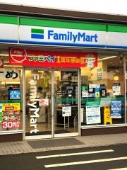 ファミリーマート　所沢インター店