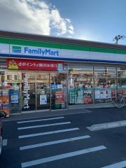 ファミリーマート　福島駅西口店