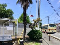 「吉岡芝原」バス停留所