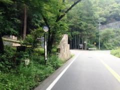 「高原ゴルフ前」バス停留所