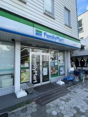 ファミリーマート　名古屋港店