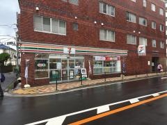 セブンイレブン　横浜金沢八景駅前店