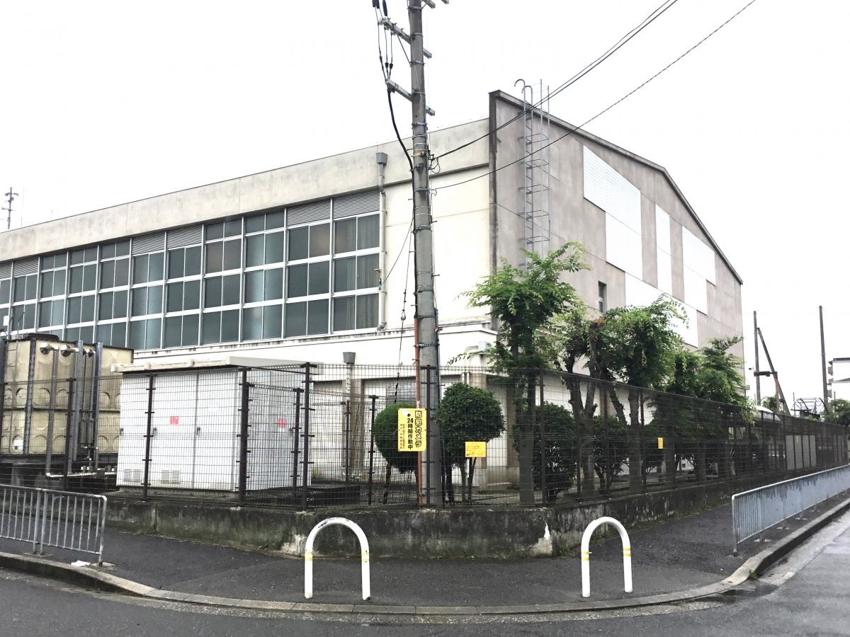 堺市の浜寺南中学校です。