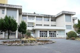 薦原小学校