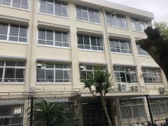 雲中小学校