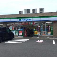 ファミリーマート　白山徳丸店
