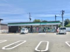 ファミリーマート　田富布施店