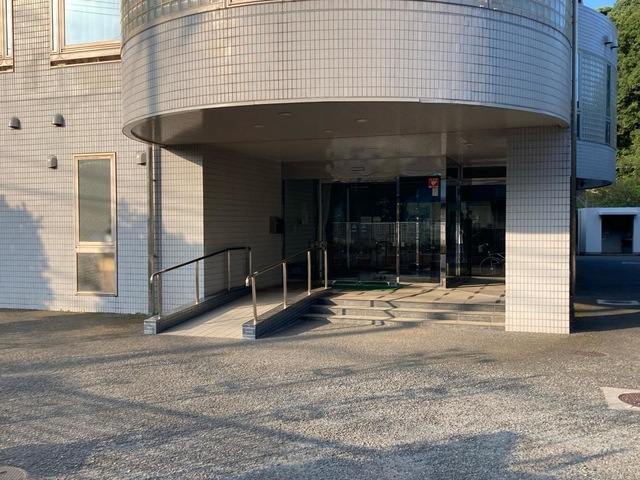 サニーライフ三浦の施設外観です。