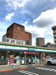 ファミリーマート　平安一丁目店
