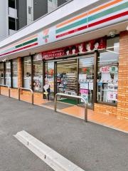 セブンイレブン　八幡紅梅1丁目店
