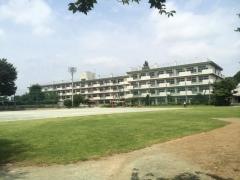 三室小学校