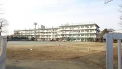 三室小学校