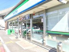 ファミリーマート　向日南淀井店