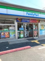 ファミリーマート　向日南淀井店