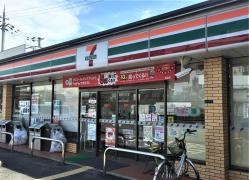 セブンイレブン　寝屋川木屋元町店